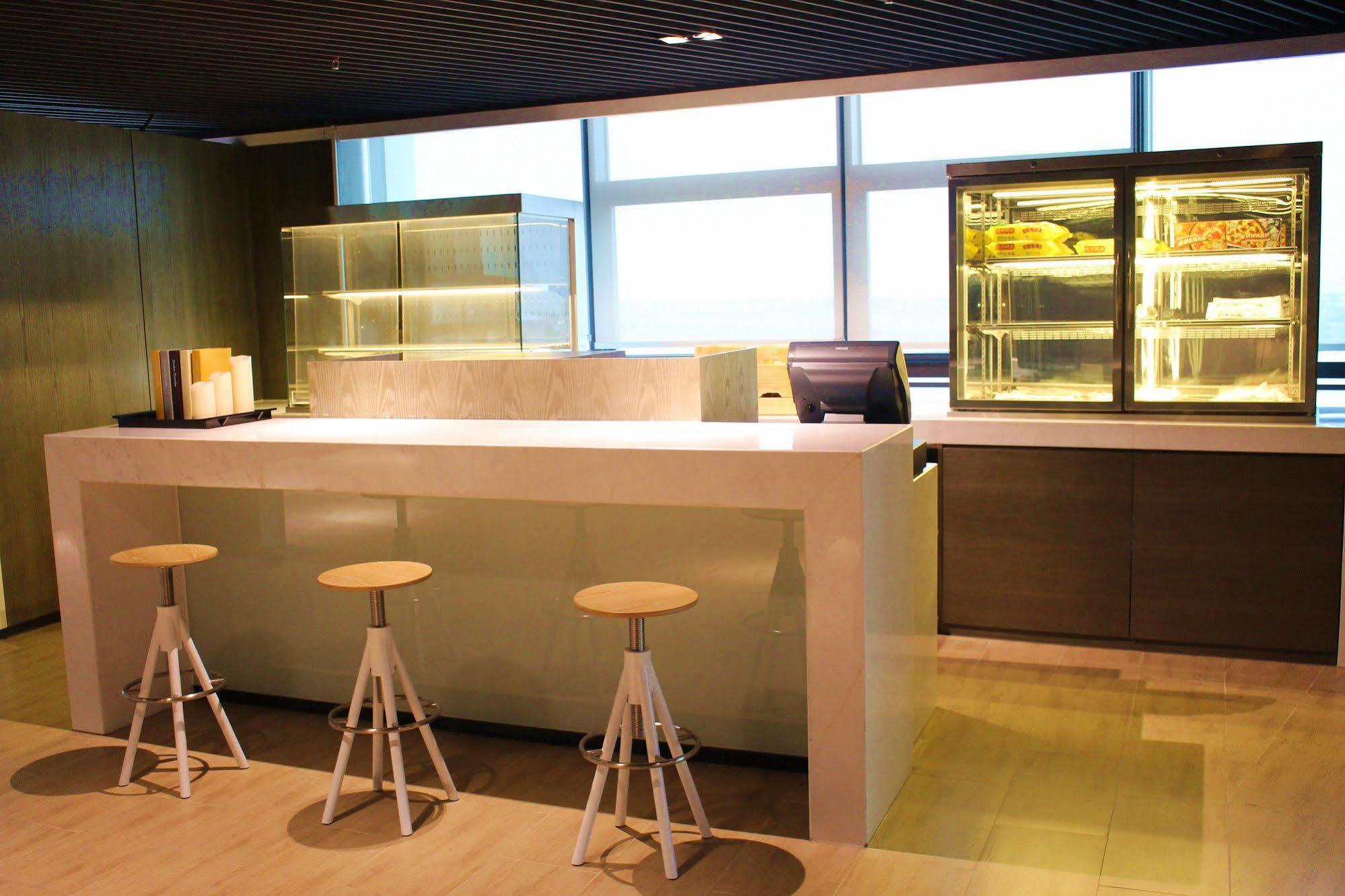 Hyatt House Shenzhen Airport Hotel Eksteriør billede